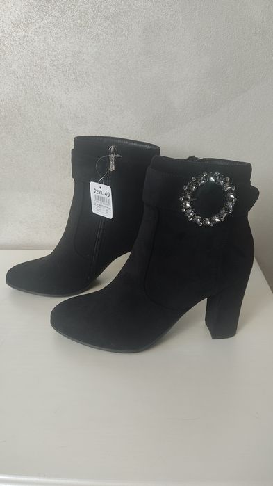 Продам новые ботильоны