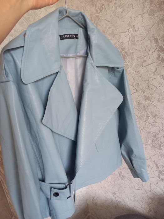 Голубая кожаная куртка