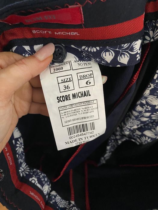 Pantaloni de costum eleganti