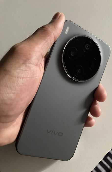 Vivo X300 Ростест (EAC) 16/ 512 ГБ) Или обмен