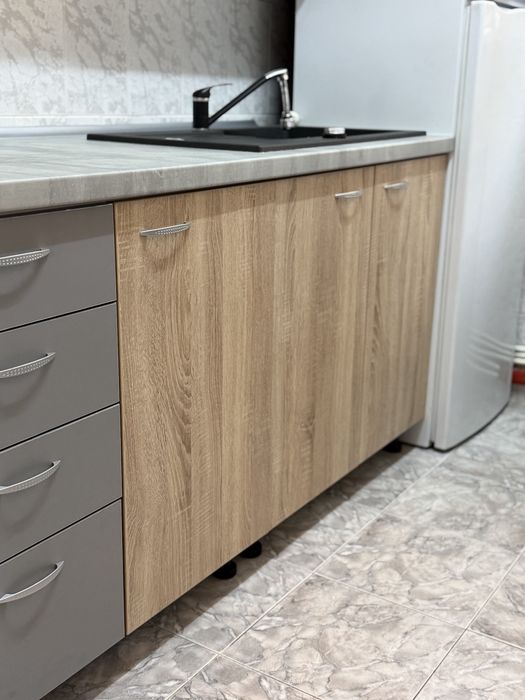 Mobila bucatarie 160 x 160 + 53 (partea de sus)