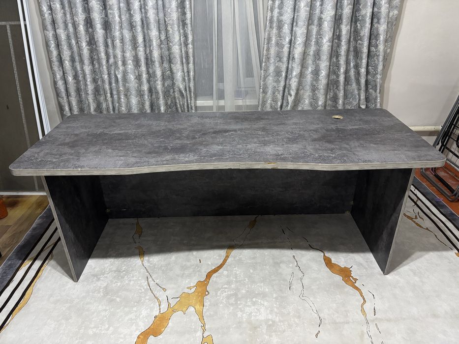 офисной мебель кресло стол