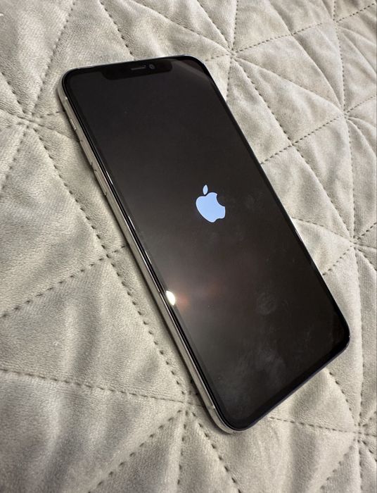 IPHONE 11 PRO MAX ireprosabil silver 87% baterie 64gb