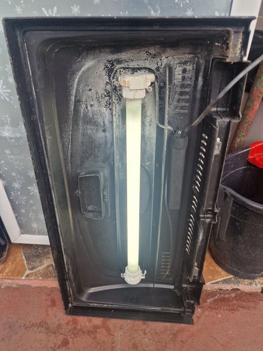 Acvariu pentru pești si capac cu led 250 lei 30/40 L