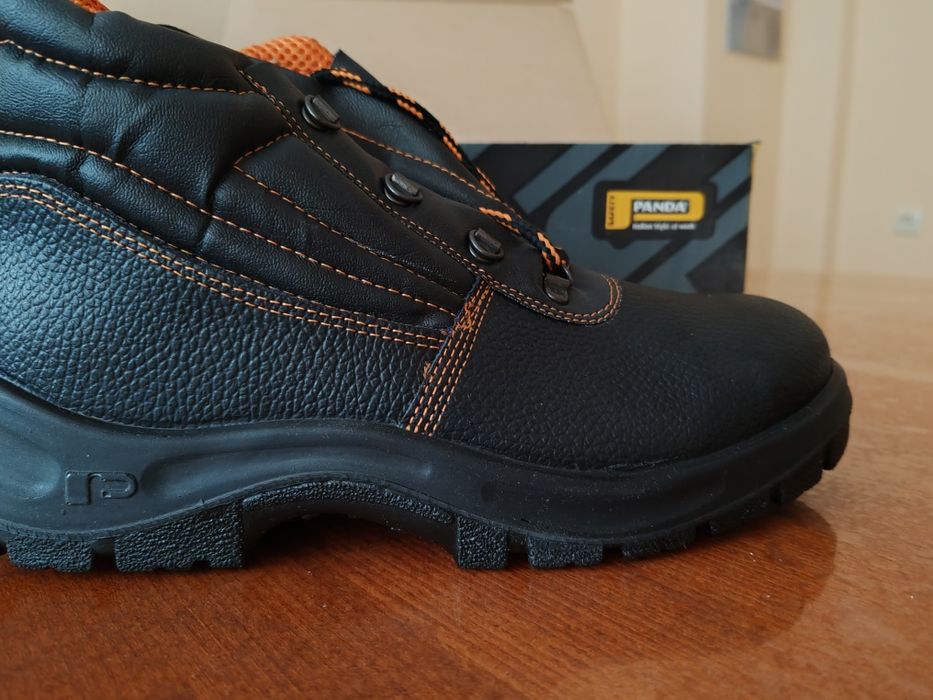 Високи работни обувки