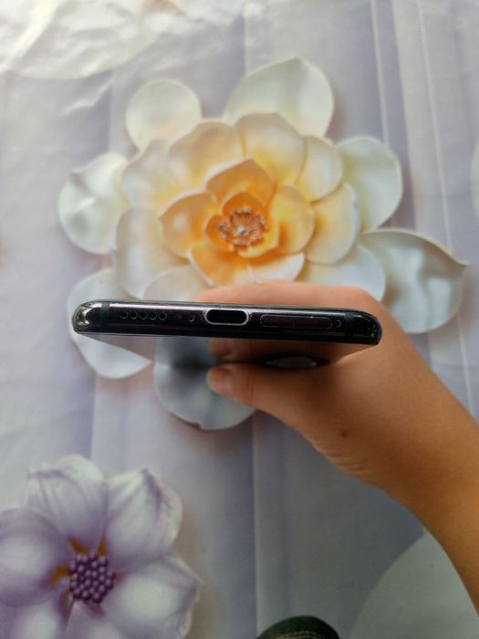 Продается телефон mi 9 t