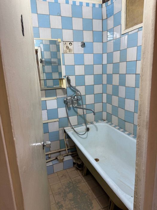 Феруза м-в Греческий городокда 2 хоналик квартира сотилвотти