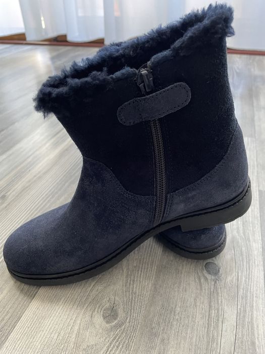 Ghete fete, piele bleumarin