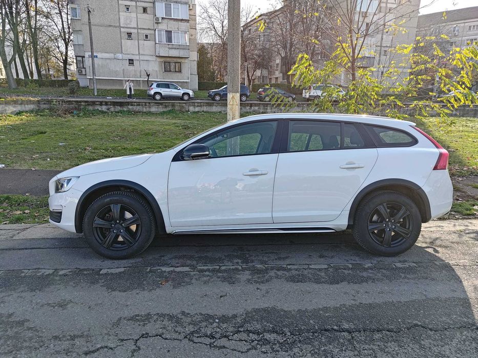 Volvo V60 Cross Country 2018