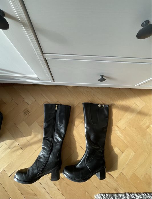 Кожени ботуши Caprice