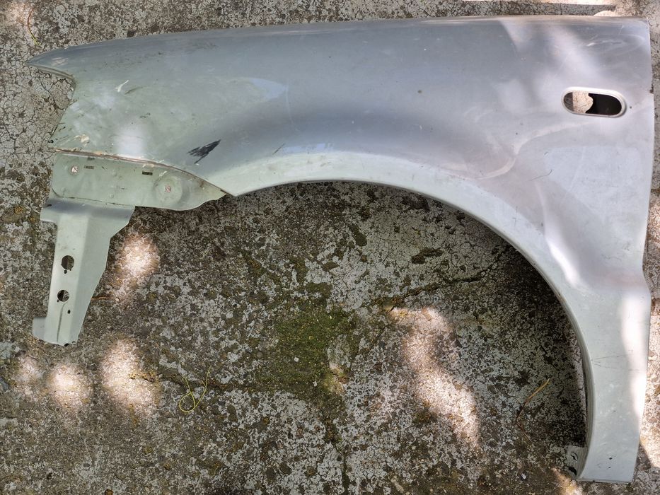 Преден ляв калник (сив) за VW Polo, 2000г.