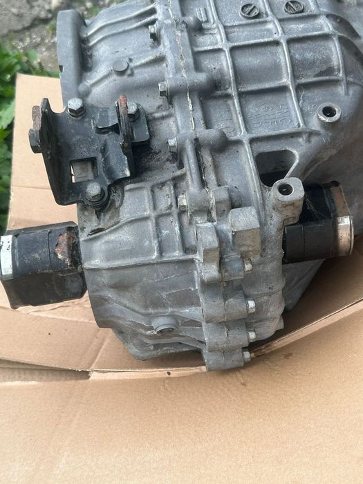 Коробка от  хюндай санаты 2012