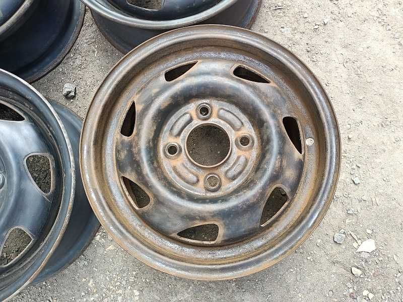 Продам оригинальные металлические диски на Ford.