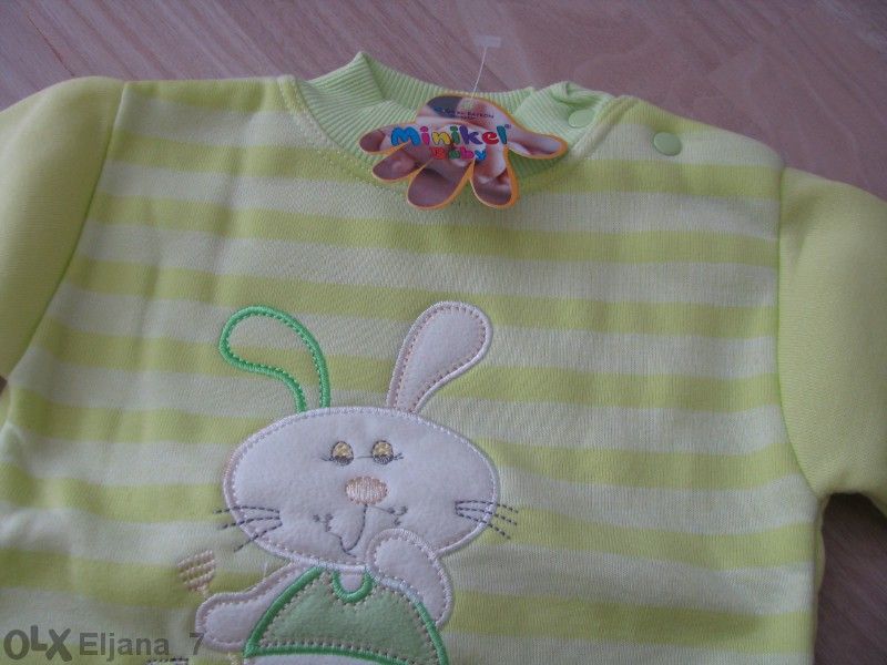 нов детски комплект с етикет