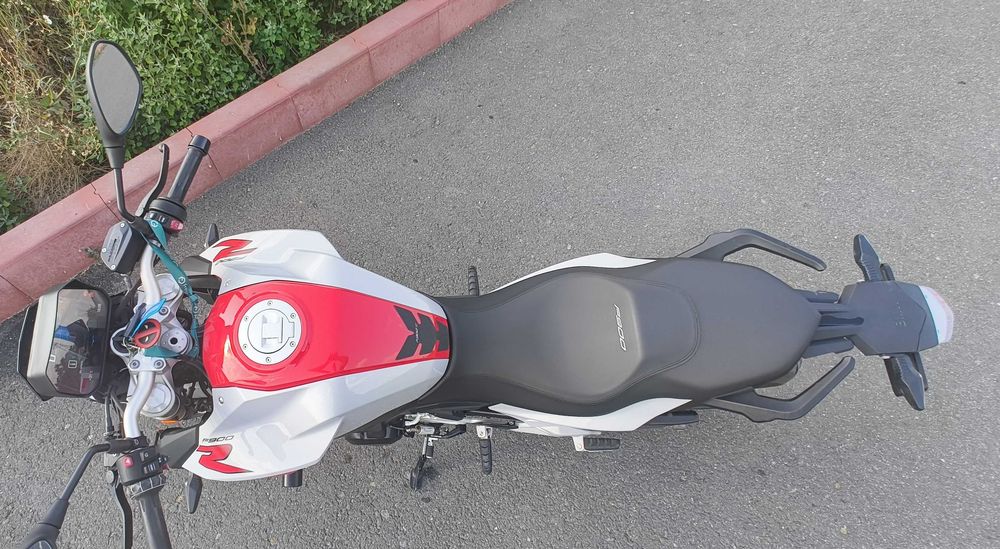 Motocicleta Naked BMW F900R  2021