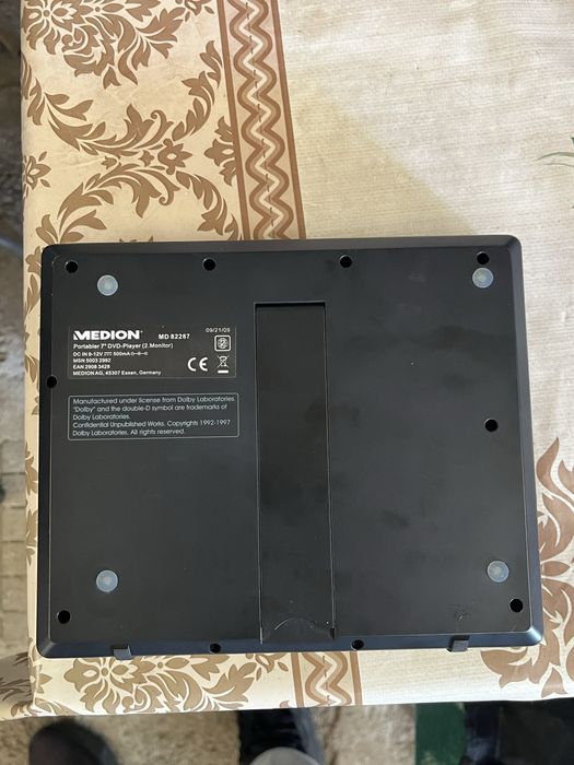 Комплект 2 бр. екрани за подглавник Medion – DVD/USB, пълен комплект