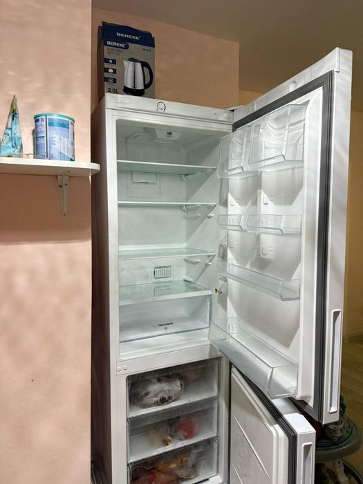 Холодильник б/у,