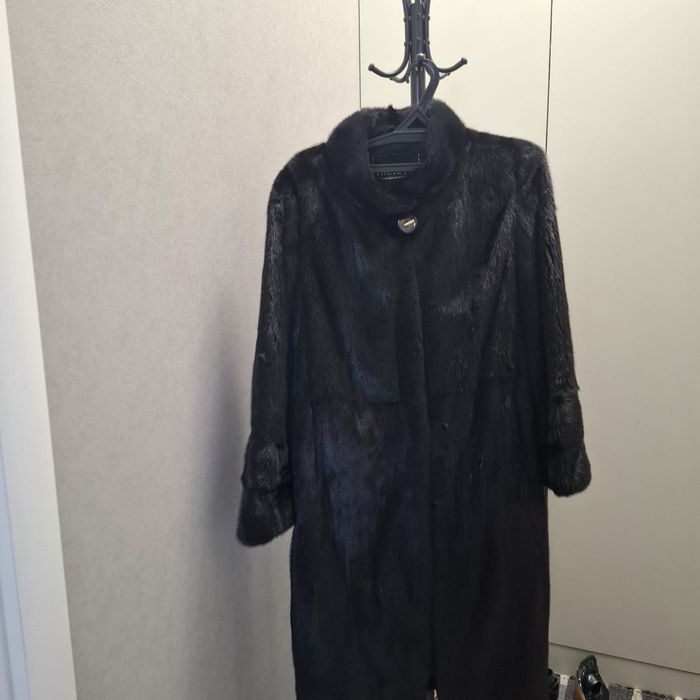 Норковая шуба в хорошем состоянии.