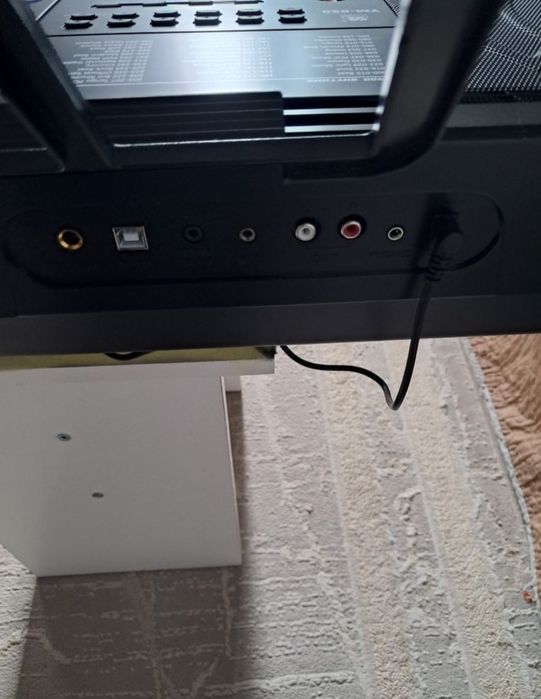 Синтезатор YM 928