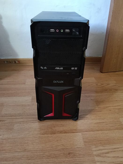 Vând unitatea PC