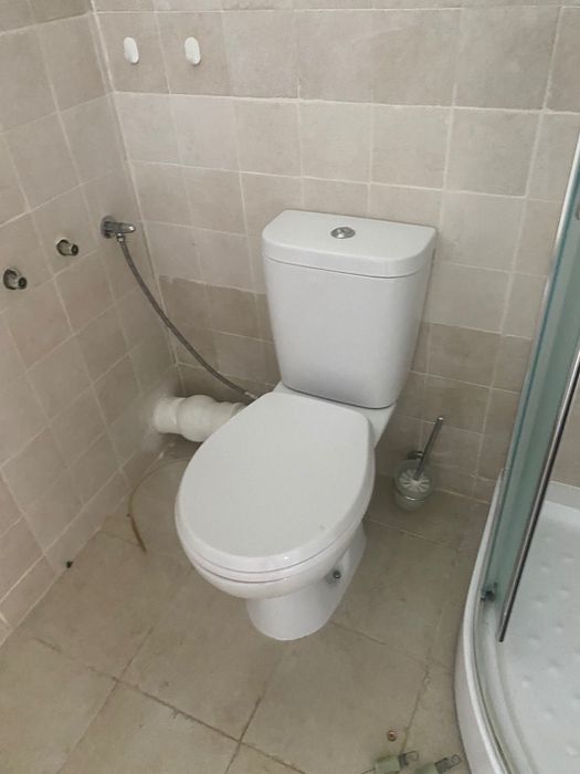 Тоалетни чинии, Мивки,