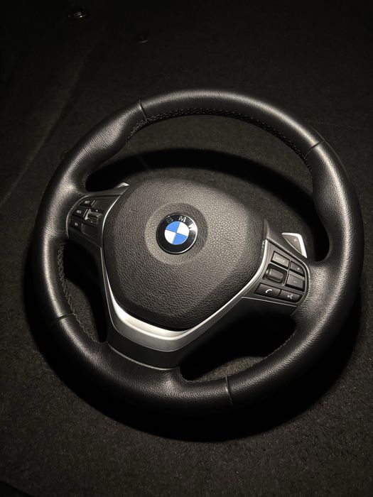 Volan BMW F30 cu padele
