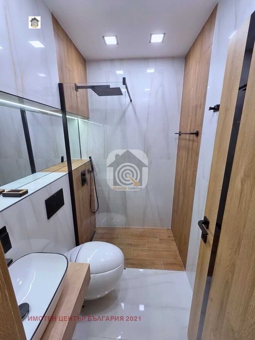 Продава се Двустаен апартамент в София, Красно село - 50 кв.м за 2018 €/кв.м - Снимка #1