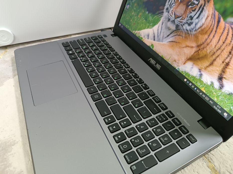 НОУТБУК Asus + Коробка / Windows 10.