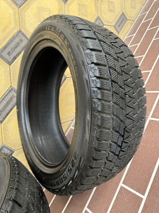 Зимний шины 225/50/17