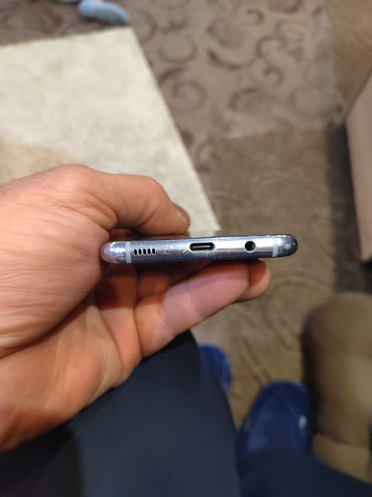 Продавам Samsung S8 plus