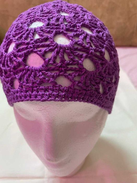 Вязанные шапочки ручной работы