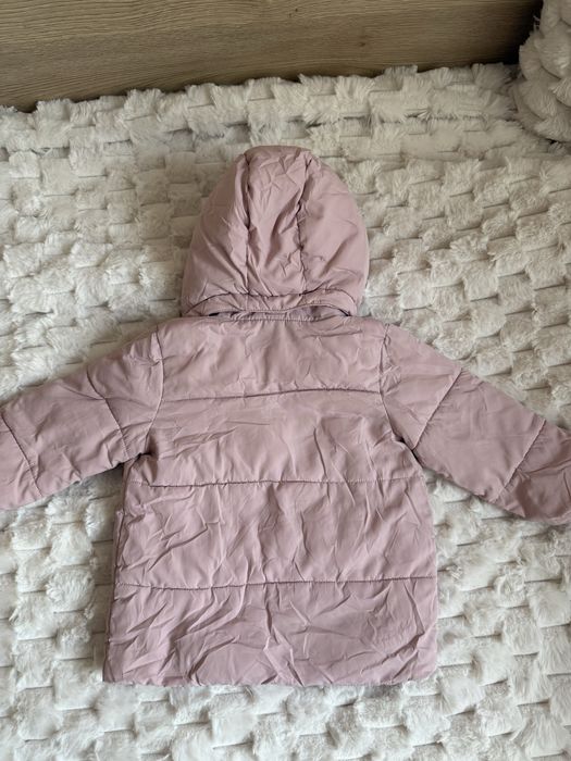 Бебешки и детски якета на марките hm и lcw.