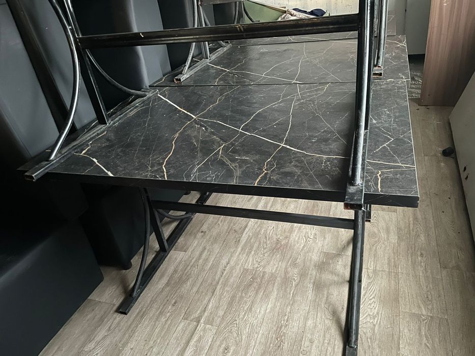 Мебель стол и дибан