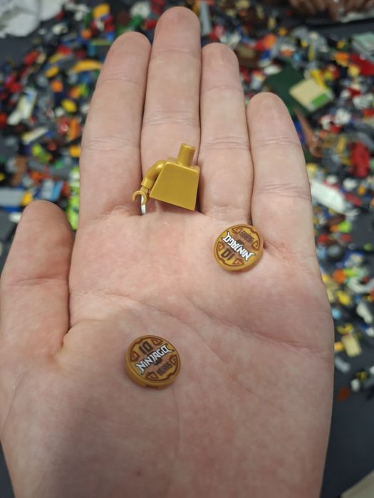 Рядко лего, което е едно от най първите лега