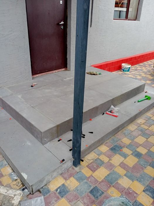 Укладка кафеля, керамграна