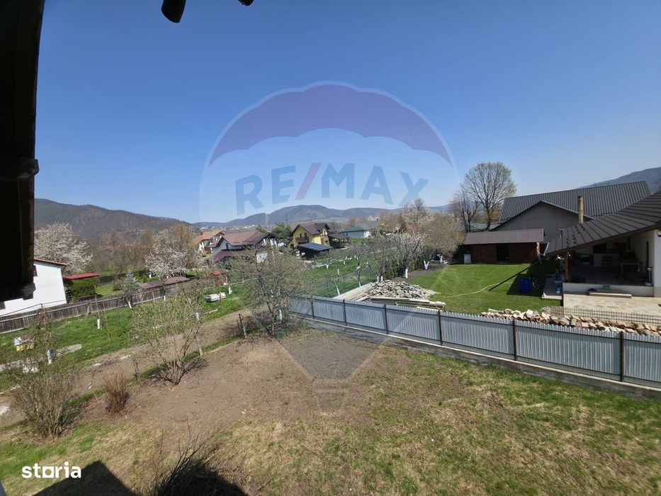Teren intravilan + casă la roșu de vânzare – Vădurele, jud. Neamț