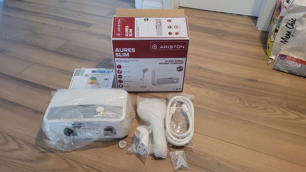 Boiler electric instant Ariston Aures Slim