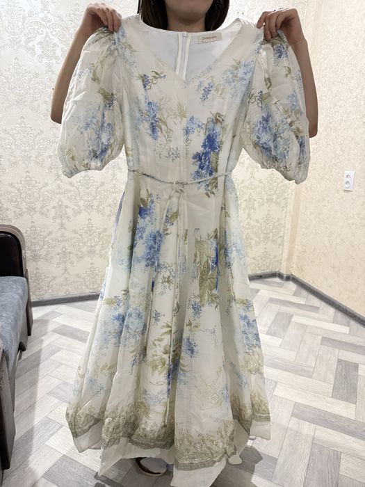 Красивое платье в отличном состоянии»