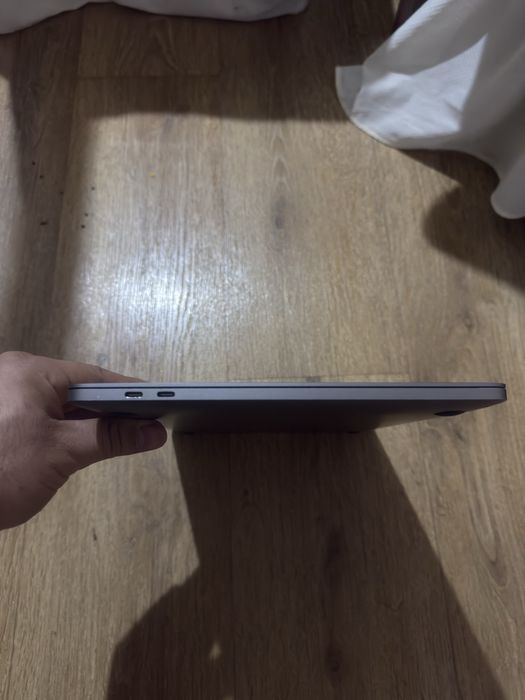 Macbook pro 13 M2 8/512Gb