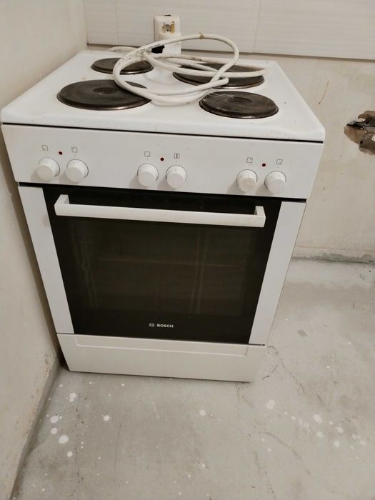 Продам кухонную плиту  Bosсh