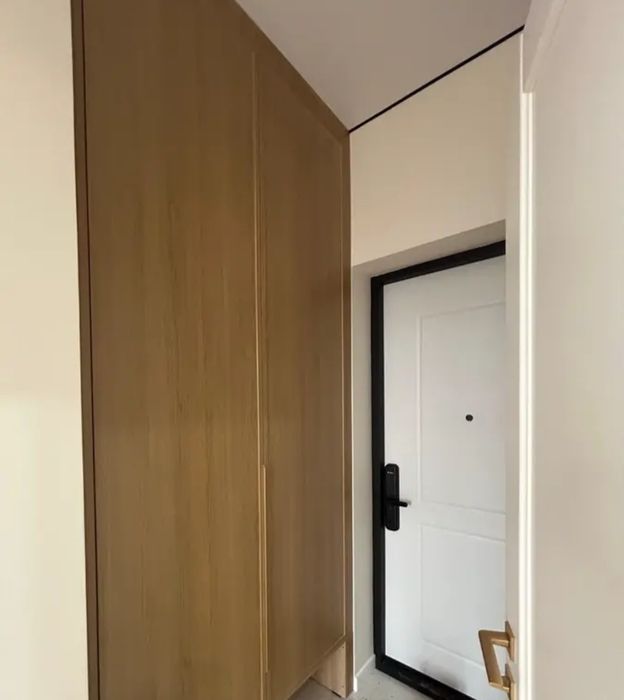 Oybek metro yonida 2 xonali kvartira ijaraga beriladi.