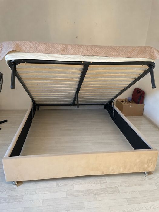 Продам кровать 160/200см