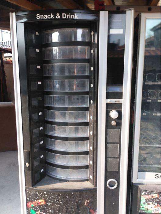 Професионални вендинг машини Некта