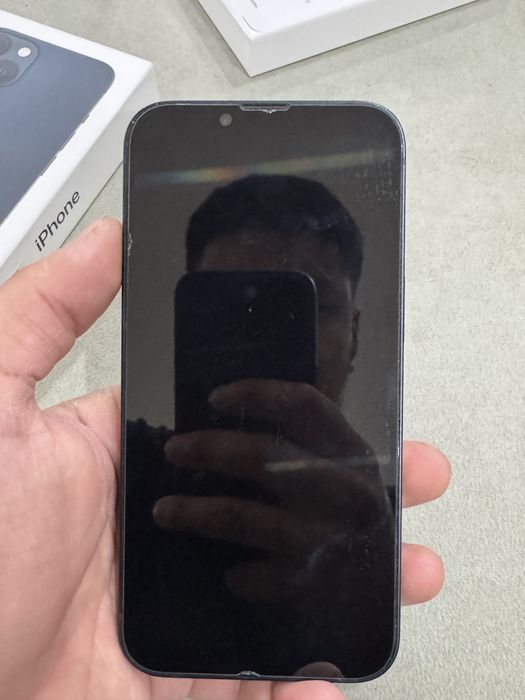 Айфон 13 продам в хорошем состояние