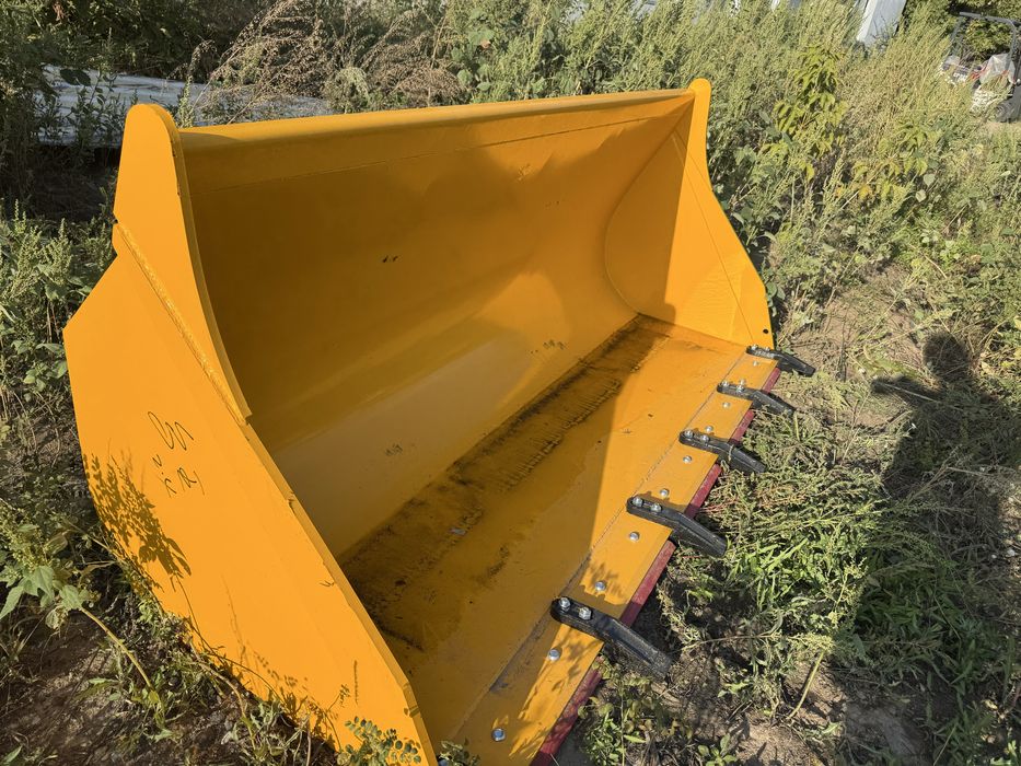 Погрузчик 2-х куб новый