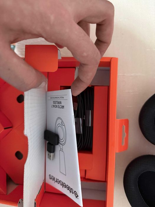 Casti gaming SteelSeries Arctis Nova 7 Wireless