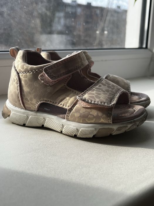 Сандали для девочки