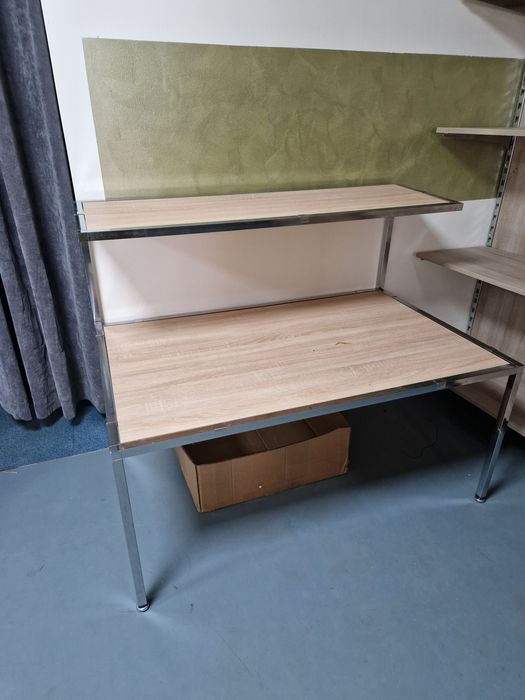 Baza expoziție vitrina magazin și piramide