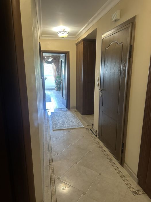 Луксозен тристаен апартамент в Благоевград