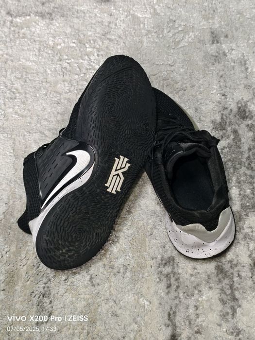 Nike Kyrie Low 2 TB Promo Black/White